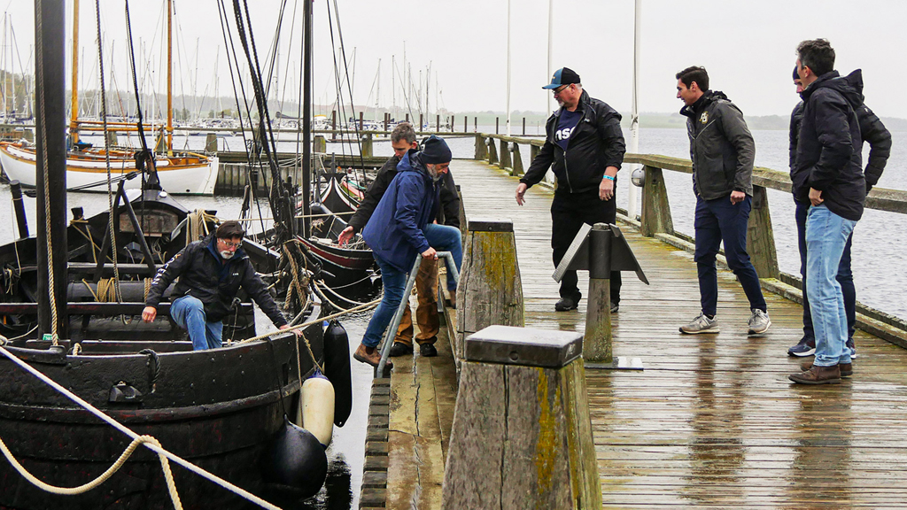 The Curse of Oak Island Season 11 Episode 24 on Blaze (Freeview) - TV Programme Poster