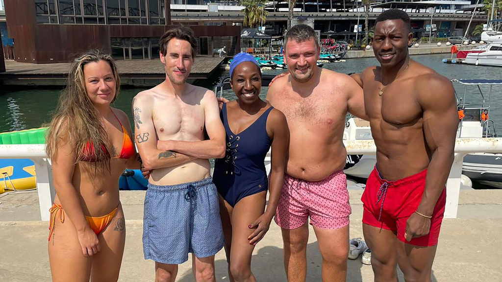 Strangers on a Plane Season 1 Episode 15 on More4 +1 - TV Programme Poster