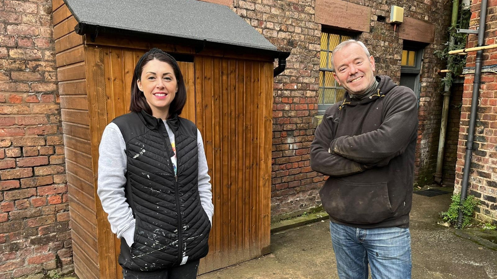 Find It, Fix It, Flog It Season 6 Episode 15 on Quest +1 - TV Programme Poster