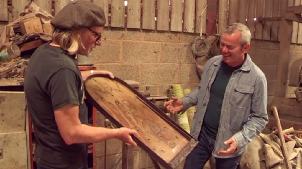 Find It, Fix It, Flog It Season 4 Episode 8 on More4 - TV Programme Poster