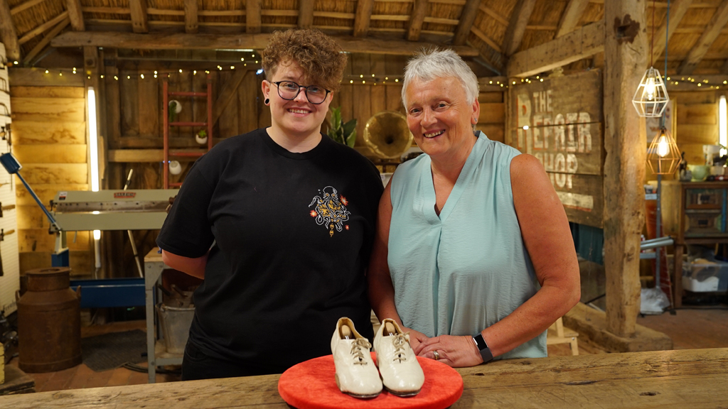 The Repair Shop Season 7 Episode 39 on Quest +1 - TV Programme Poster