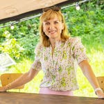 Image for episode "Crystal Palace Park, London 2" from Special Interest programme "Antiques Roadshow"