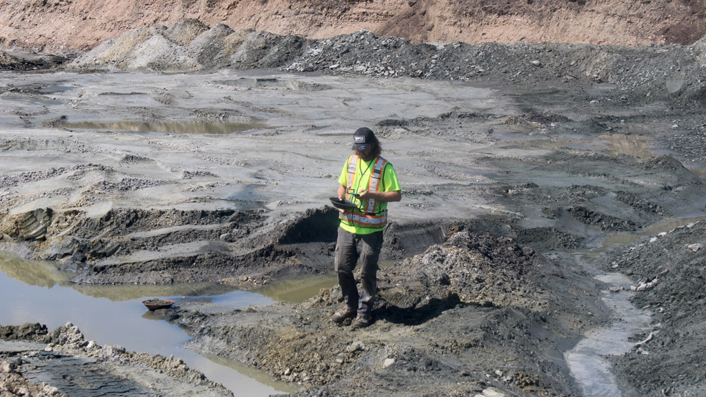 Gold Rush Season 16 Episode 8 on Discovery Channel +1 - TV Programme Poster