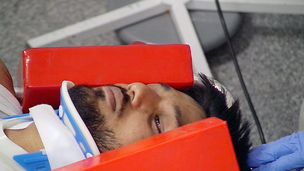 24 Hours in A&E Season 11 Episode 8 on More4 - TV Programme Poster