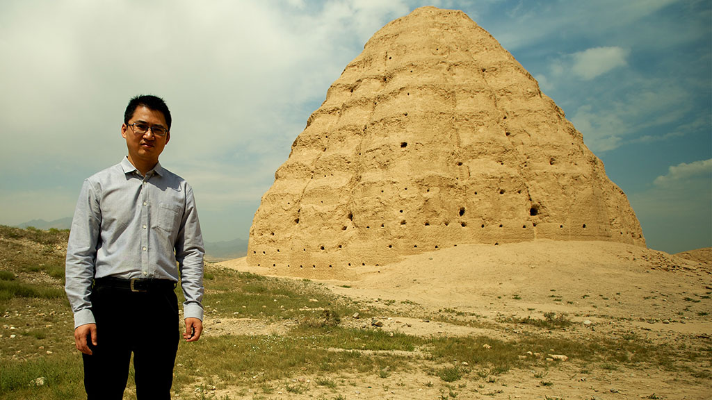 What on Earth? Season 2 Episode 5 on Sky History 2 - TV Programme Poster