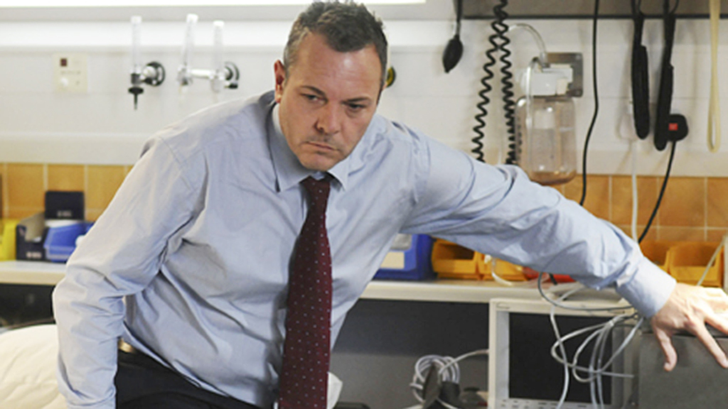 Classic Casualty Season 23 Episode 43 on U&Drama +1 - TV Programme Poster