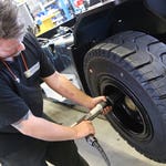 Image for episode "Longboards/Lemonade/Forklifts" from Technology programme "How Do They Do It?"