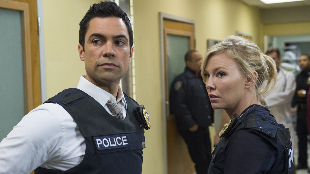 Law & Order: Special Victims Unit Season 15 Episode 20 on 5USA +1 - TV Programme Poster