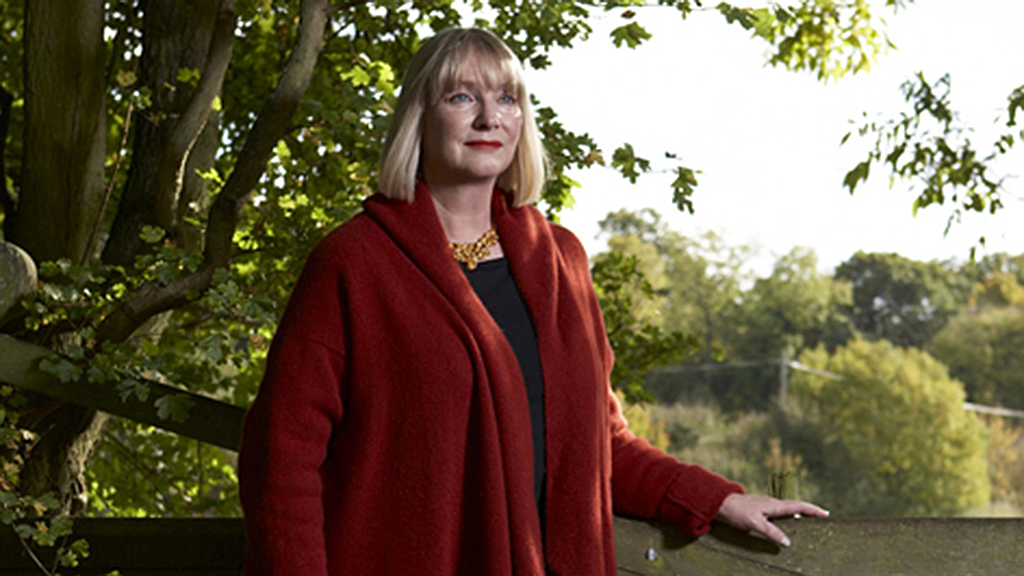 Episode 0, Season 1 Carnfield Hall Country House Rescue