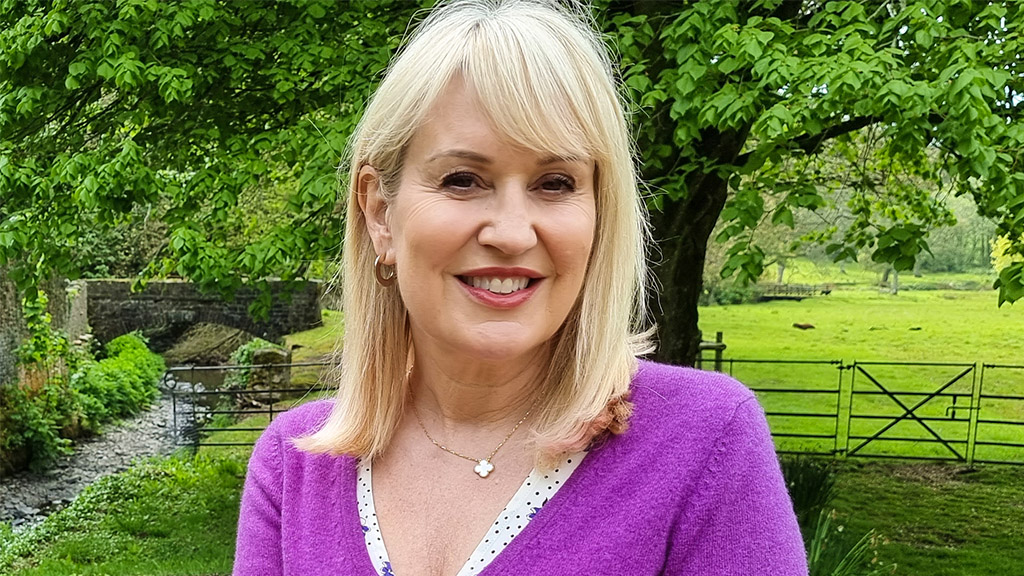 Escape to the Country Season 21 Episode 11 on BBC One Northern Ireland - TV Programme Poster