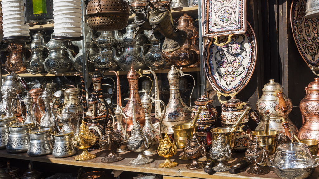 Antiques Road Trip Season 13 Episode 1 on Quest HD - TV Programme Poster