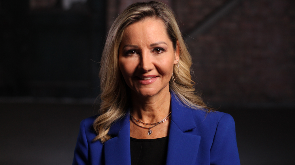 In the Eye of the Storm Season 2 Episode 12 on Discovery Channel HD - TV Programme Poster