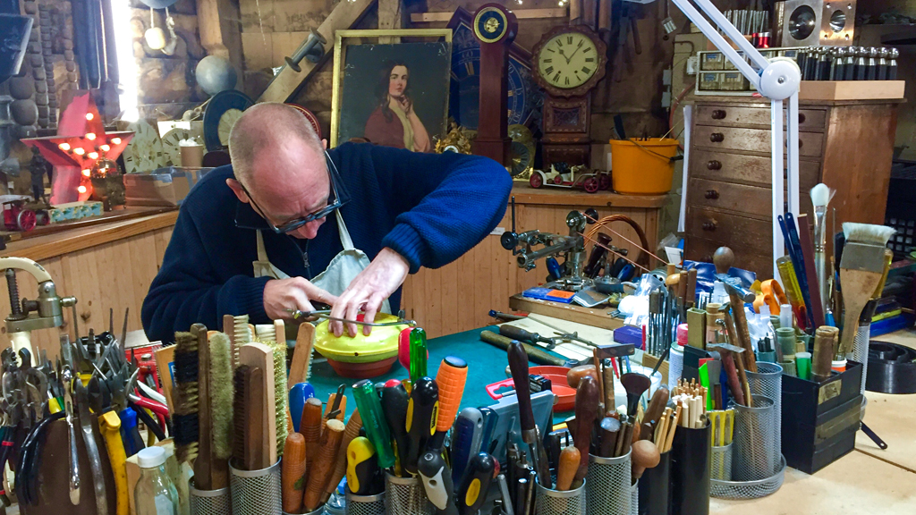 The Repair Shop Season 2 Episode 3 on Quest HD - TV Programme Poster