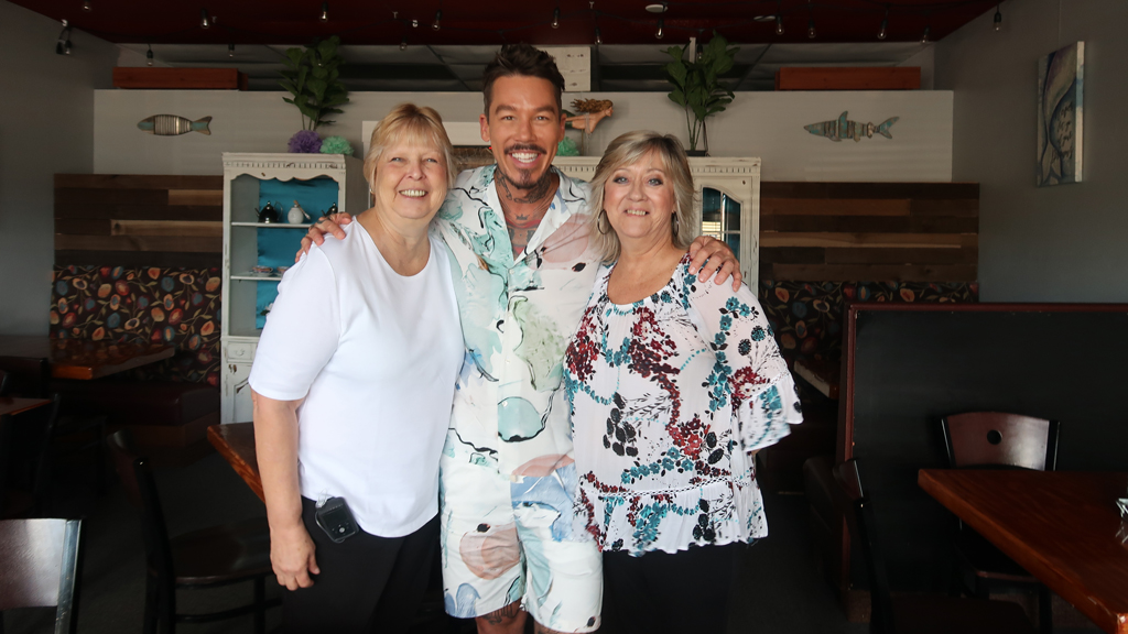 My Lottery Dream Home Season 8 Episode 5 on HGTV +1 - TV Programme Poster