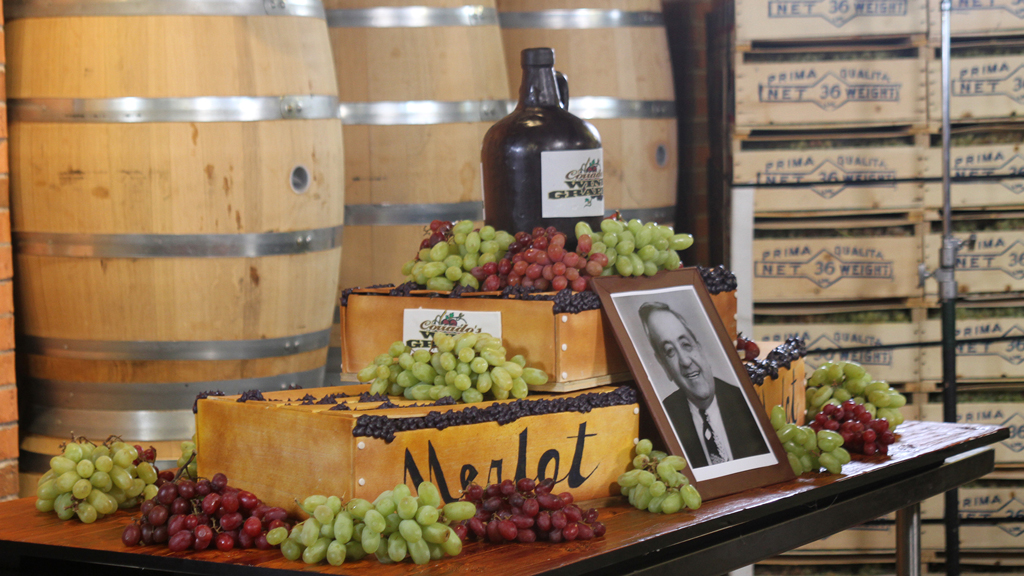 Cake Boss Season 8 Episode 8 on Food Network - TV Programme Poster