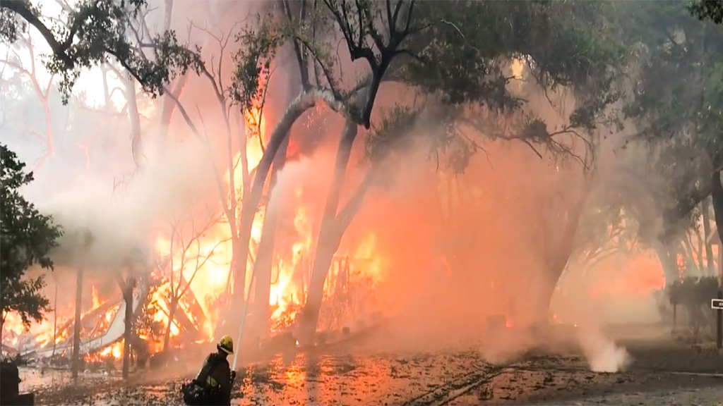 World's Deadliest Weather: Caught on Camera Season 3 Episode 11 on 5Action HD - TV Programme Poster