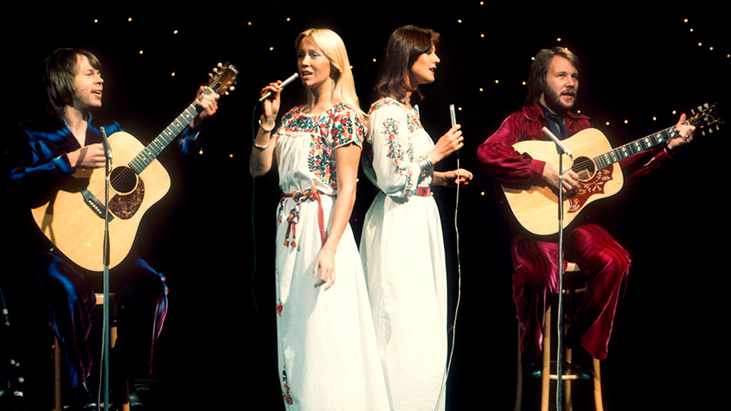 TOTP: 1977 on BBC Four HD - 8:00pm