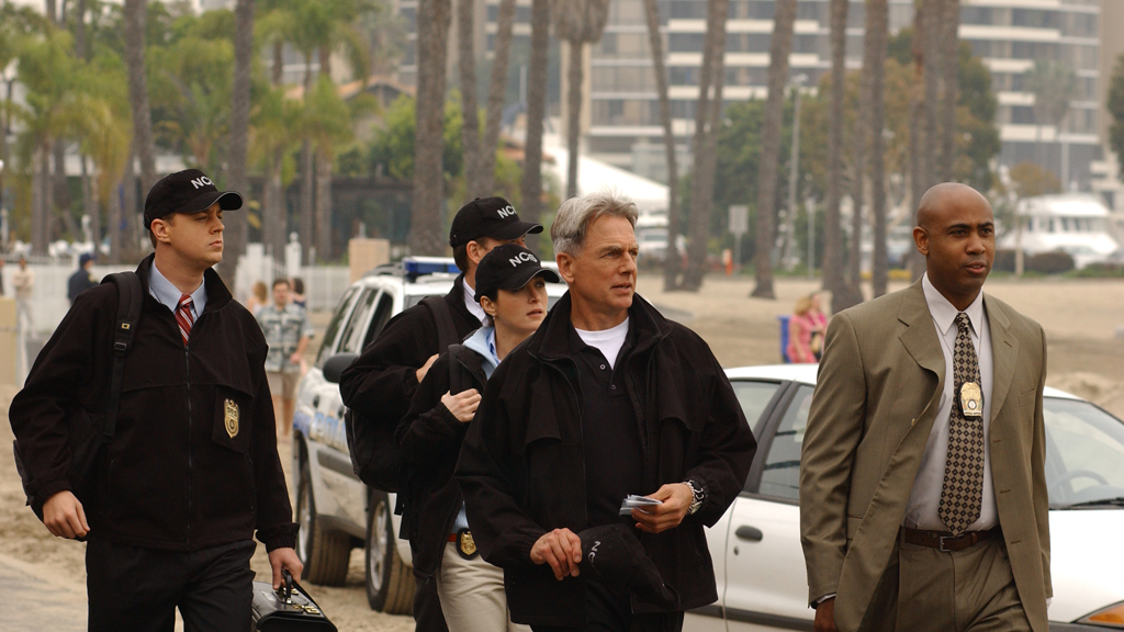 NCIS Season 2 Episode 18 on 5USA - TV Programme Poster