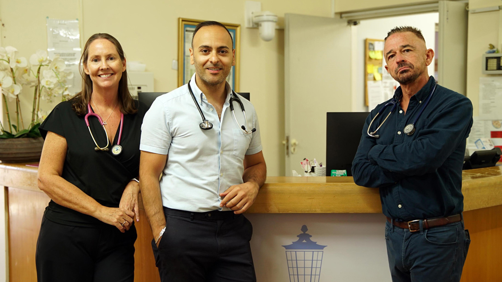 GPs: Behind Closed Doors Season 9 Episode 13 on 5STAR - TV Programme Poster