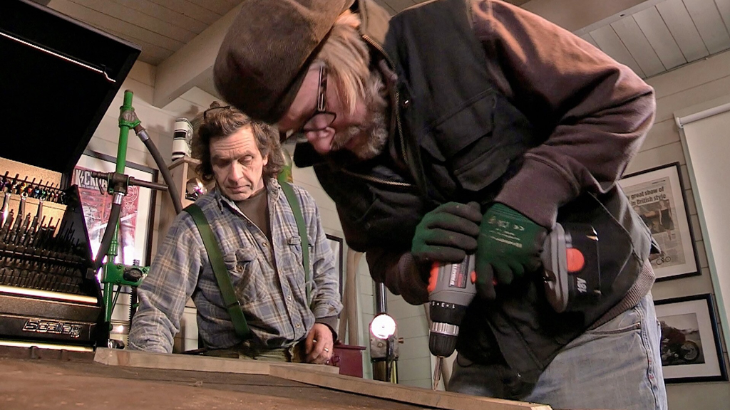 Find It, Fix It, Flog It Season 2 Episode 22 on U&Yesterday +1 - TV Programme Poster