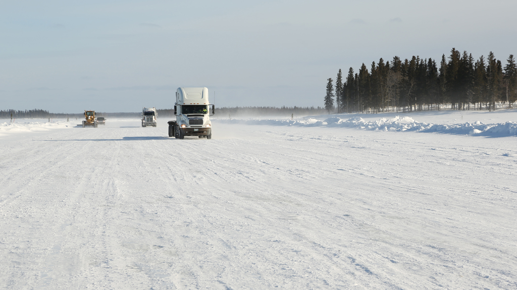 Ice Road Truckers Season 8 Episode 3 on 5Action HD - TV Programme Poster