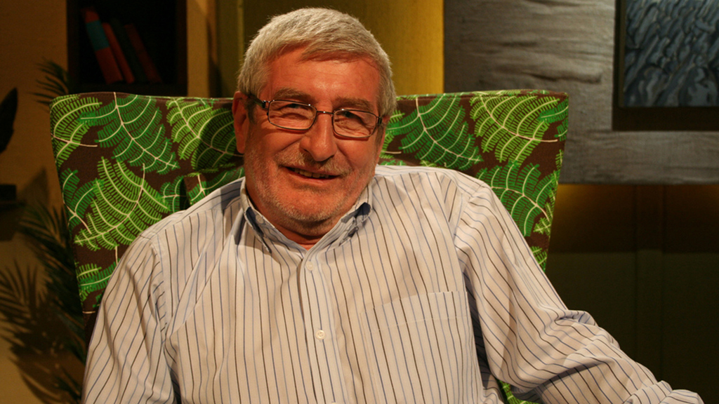 Comhrá Season 11 Episode 18 on TG4 - TV Programme Poster