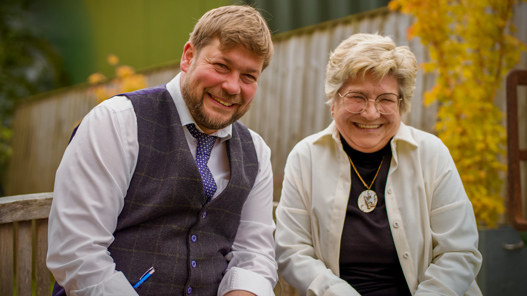 The Yorkshire Auction House Season 6 Episode 11 on Quest HD - TV Programme Poster