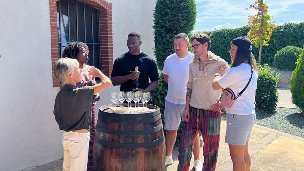 Strangers on a Plane Season 1 Episode 13 on More4 HD - TV Programme Poster