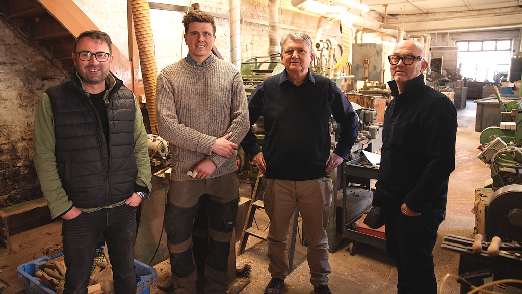 Salvage Hunters TV Show promotional image