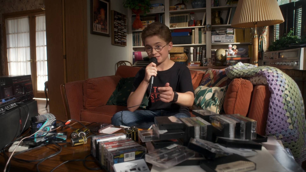 The Goldbergs Season 2 Episode 1 on E4 HD - TV Programme Poster