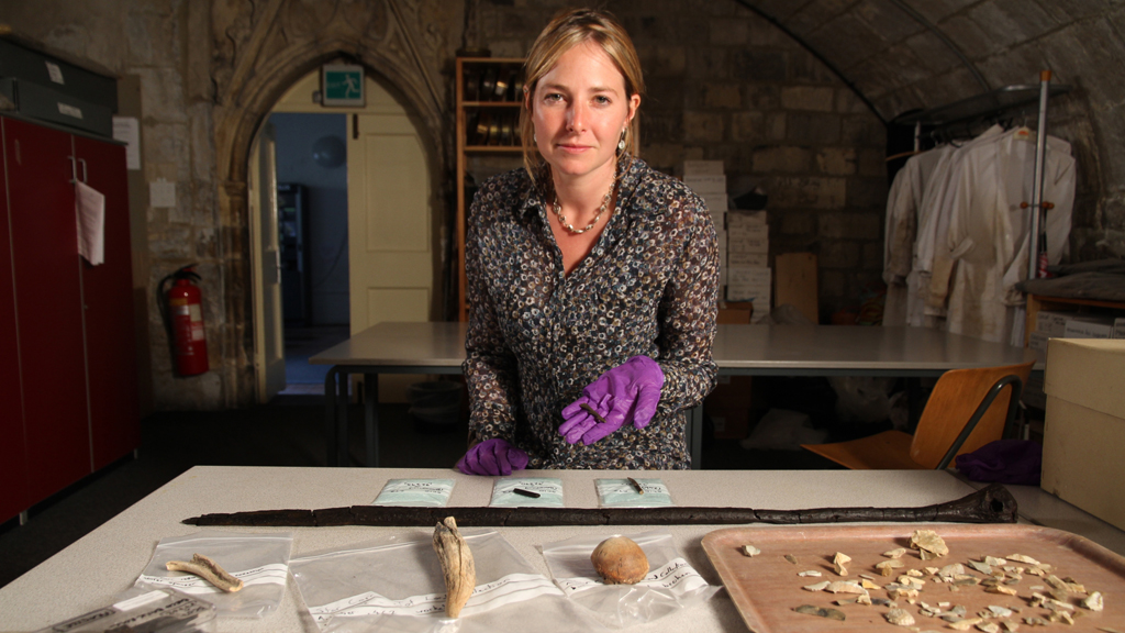 Digging for Britain Season 2 Episode 4 on Sky History 2 HD - TV Programme Poster