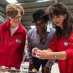 Image for episode "Series 49-52 (Extended Versions)" from Game Show programme "Bargain Hunt"