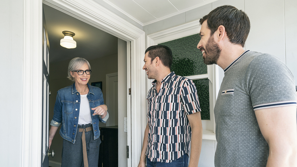 Celebrity IOU Season 2 Episode 4 on HGTV +1 - TV Programme Poster