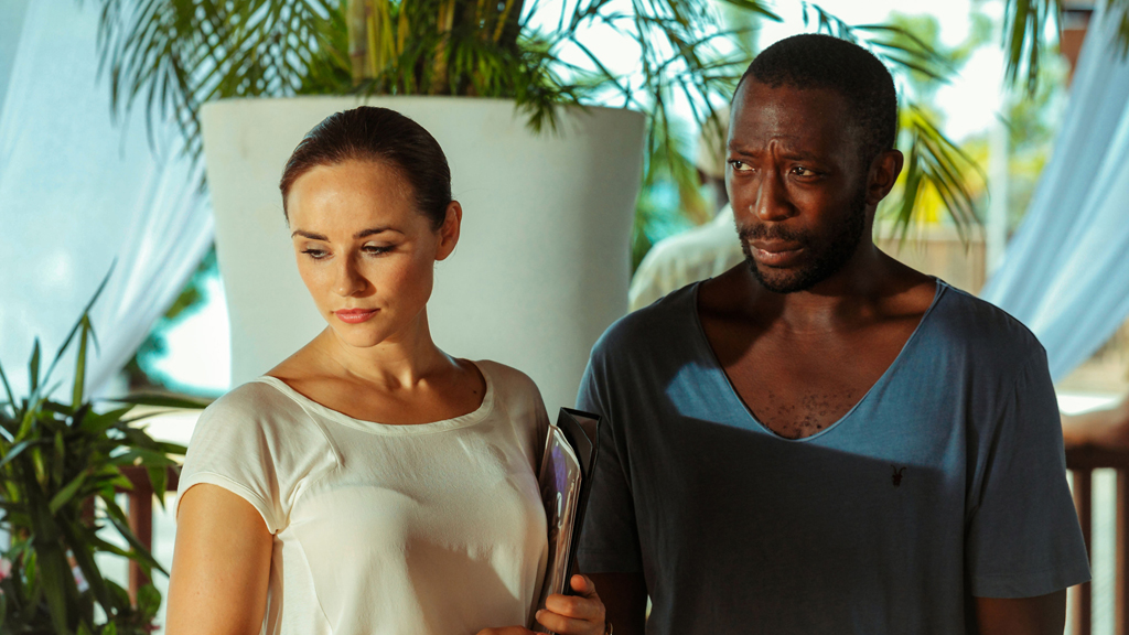 Death in Paradise: Death in the Clinic