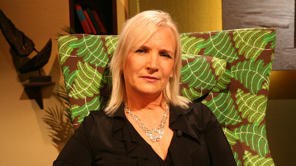 Comhrá Season 11 Episode 17 on TG4 - TV Programme Poster