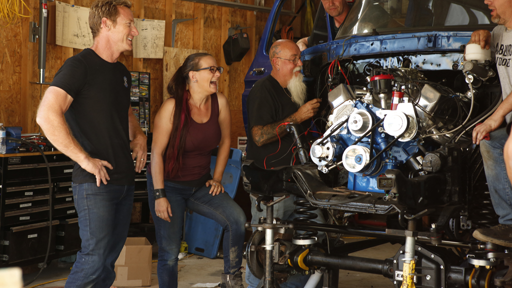 Garage Squad Season 8 Episode 9 on Discovery Turbo +1 - TV Programme Poster